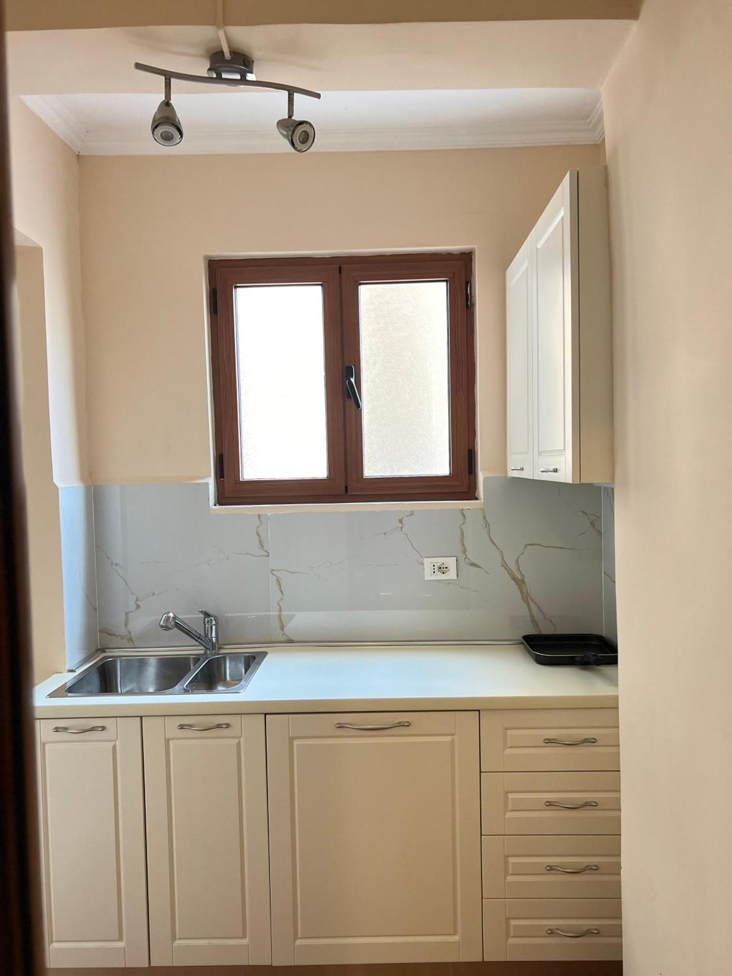 Skanderbeg Square Apartment 02 ติรานา ภายนอก รูปภาพ