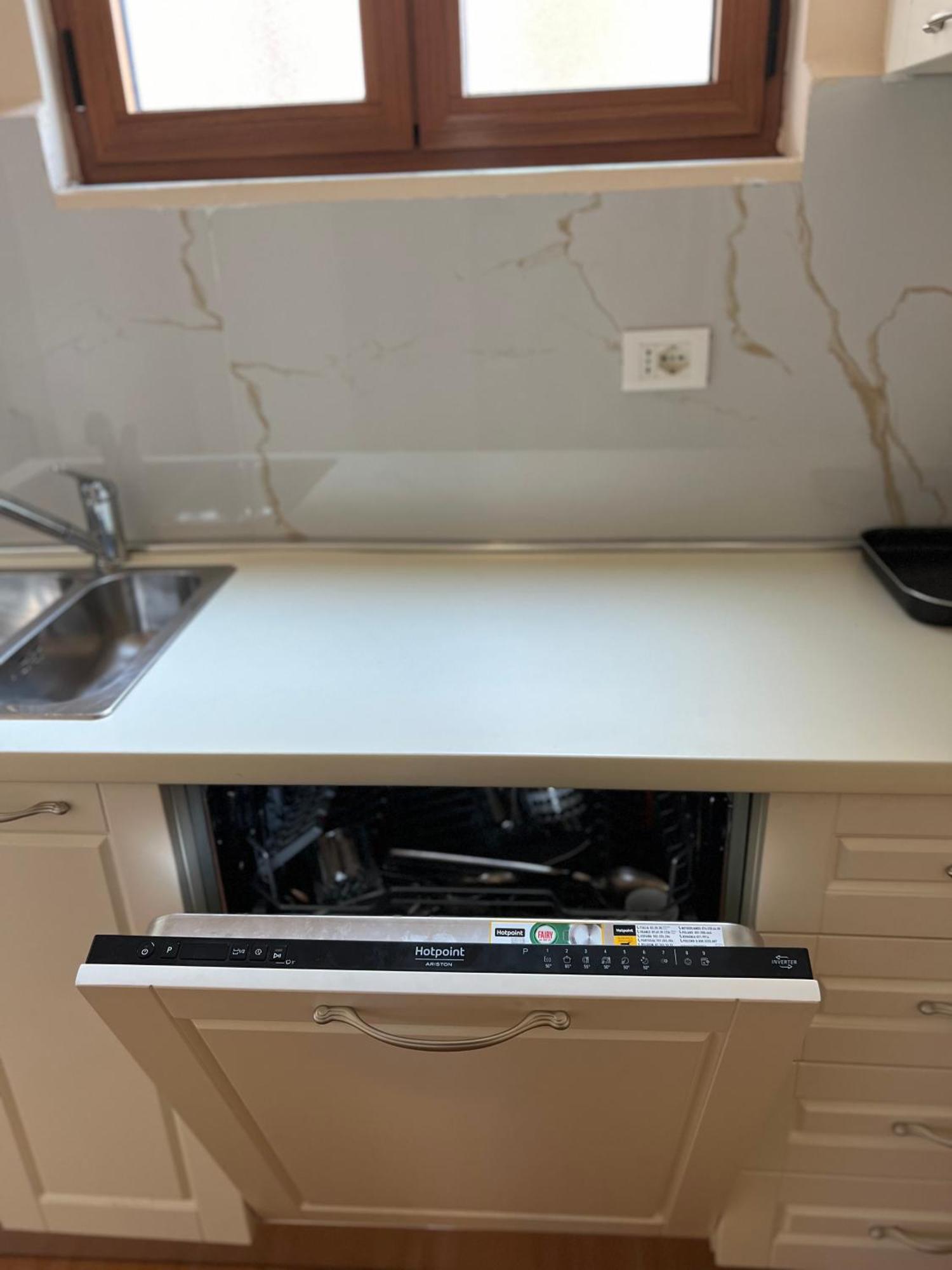 Skanderbeg Square Apartment 02 ติรานา ภายนอก รูปภาพ