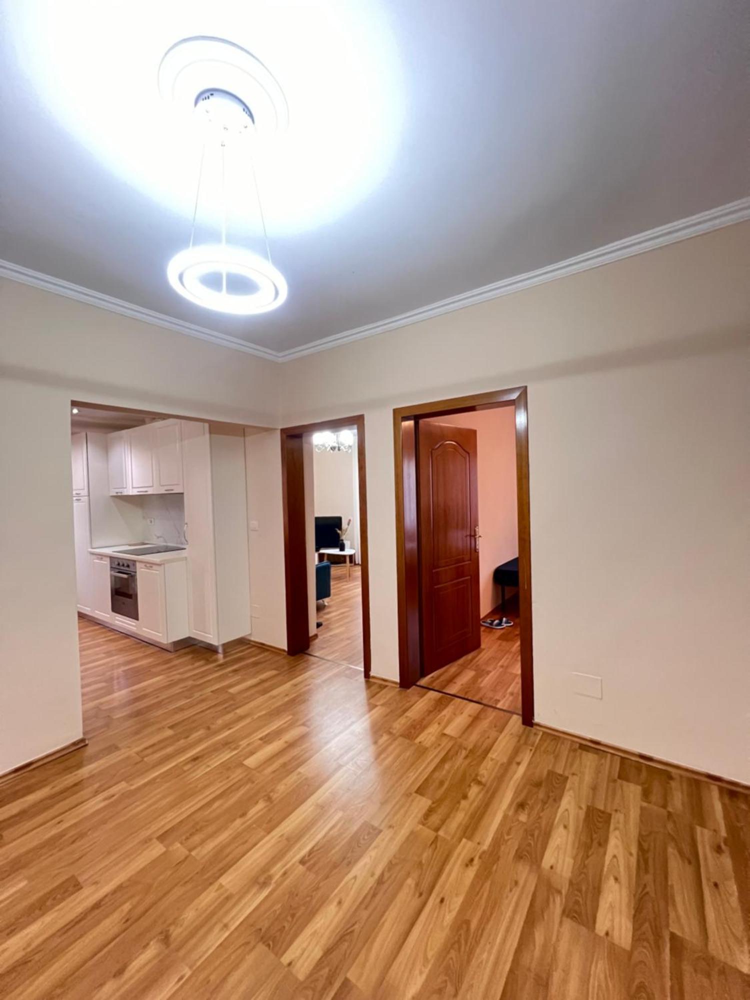 Skanderbeg Square Apartment 02 ติรานา ภายนอก รูปภาพ