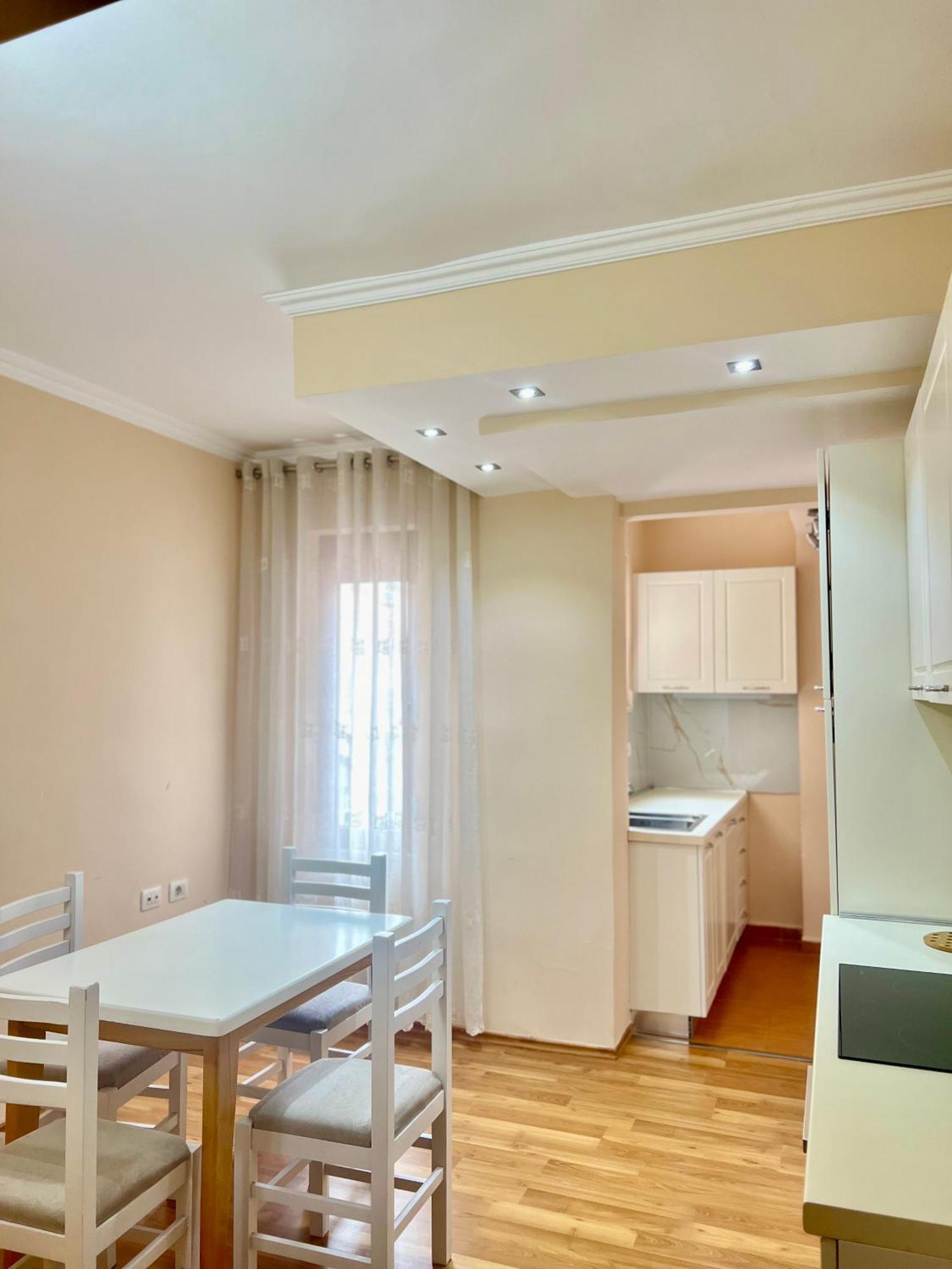 Skanderbeg Square Apartment 02 ติรานา ภายนอก รูปภาพ